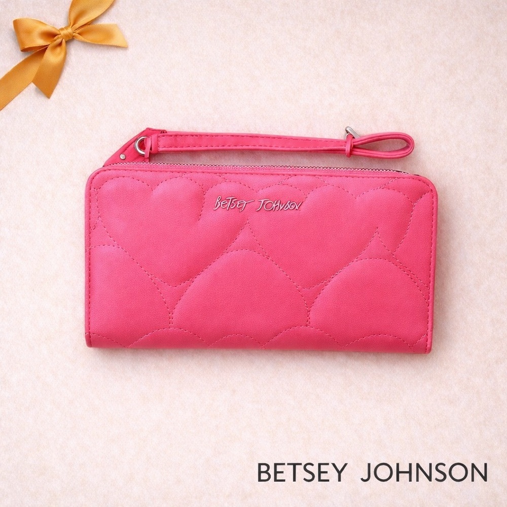 Betsey Johnson Pink Heart Wallet with Wristlet